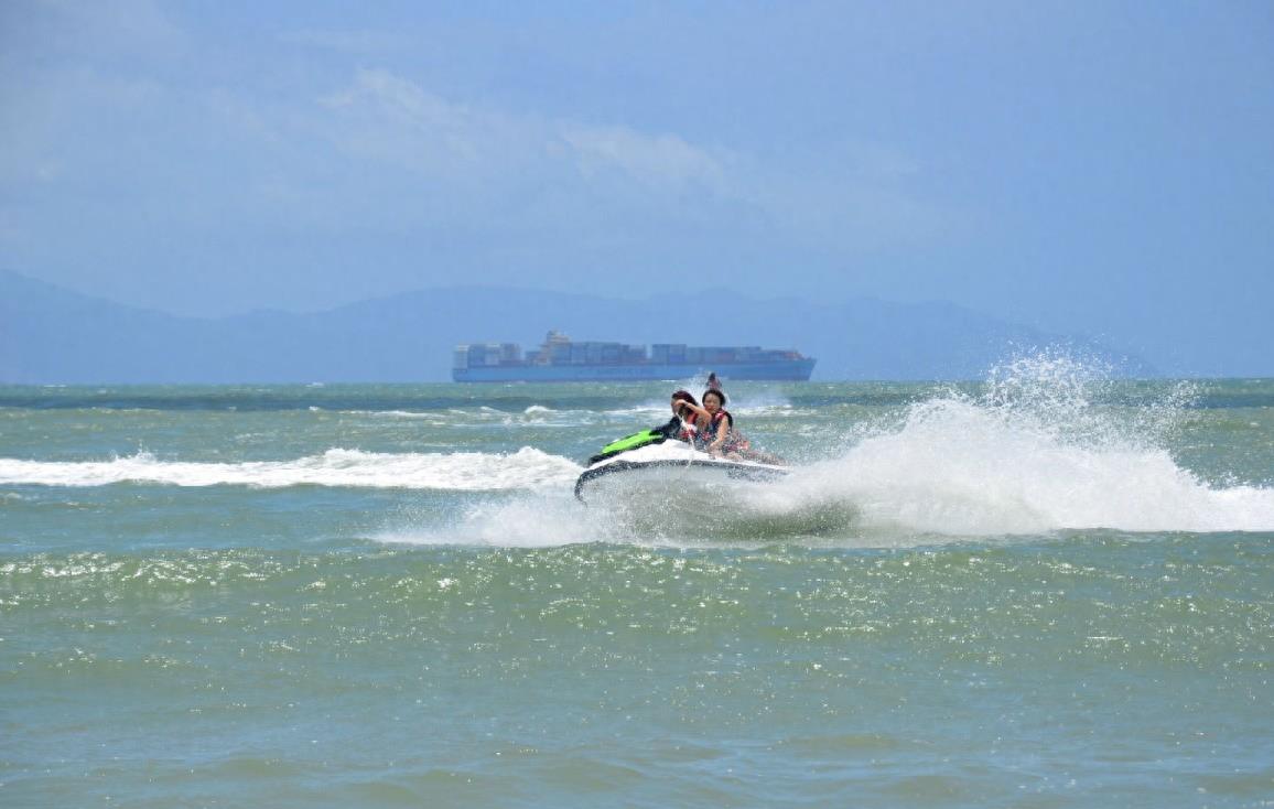 深圳小梅沙一游,门票30元一个人,人比较少 海水干净