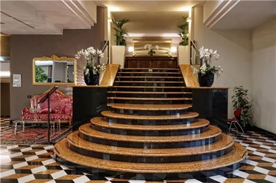 ​别墅的六种楼梯款式，哪一款是你喜欢的