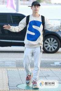 ​来看看老爹鞋的搭配？