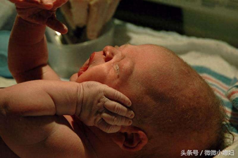 实拍：产妇在家生宝宝的全过程