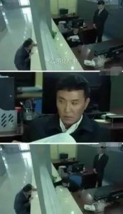 ​河南郑州某医院惊现“孙连城半蹲式”服务窗口，曝光后当天加椅子