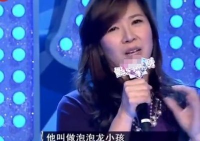 ​男孩罹患罕见“泡泡龙”疾病，母亲悉心照料，孩子现状令人欣慰