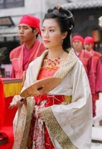 ​TVB花旦竞争激烈：张可颐、宣萱与郭可盈的崛起与争斗内幕