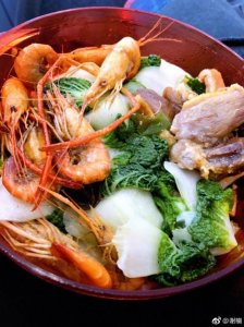 ​来自岳父深深的爱！谢楠爸爸为吴京做丰盛便当超暖心