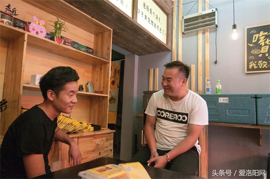 “洛阳表白哥”时隔四年重出江湖,只为那份独属洛阳人的辣味儿!