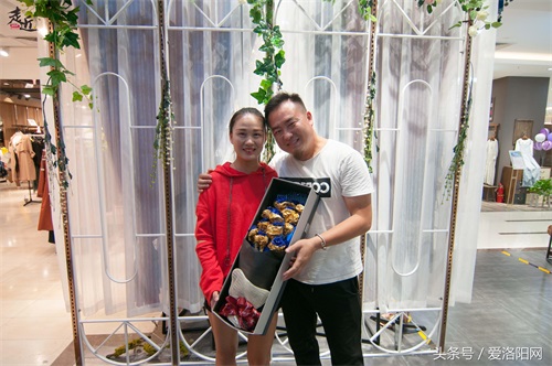 “洛阳表白哥”时隔四年重出江湖,只为那份独属洛阳人的辣味儿!