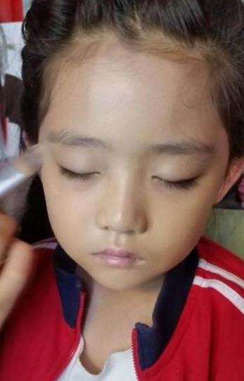 童星的确也不容易,她连续3天凌晨拍戏,他因病去世让人惋惜