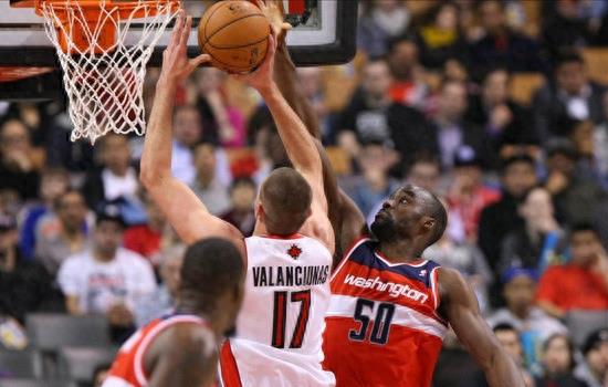 埃梅卡·奥卡福,1982年出生于美国得克萨斯州休斯敦,美国职业篮球运动员,司职中锋,现为自由球员