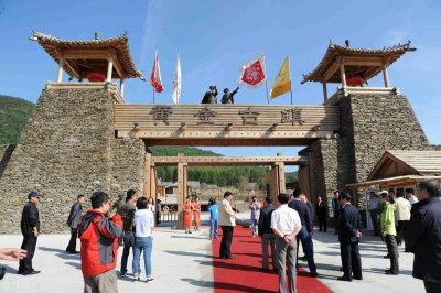 ​鹤岗作为一座资源枯竭型城市是如何爆火的？定居鹤岗需谨慎