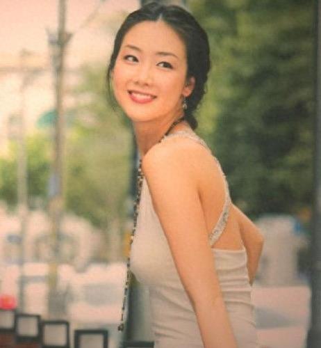 韩国女星崔智友