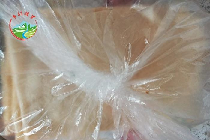 农村老家自制——辣椒花生碎,专治嘴馋小吃货!