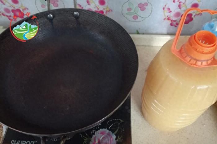 农村老家自制——辣椒花生碎,专治嘴馋小吃货!