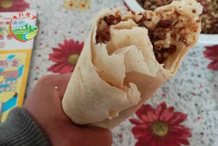 农村老家自制——辣椒花生碎,专治嘴馋小吃货!