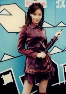 ​港星万绮雯：甄子丹为其分手，与吕颂贤痴缠多年，如今嫁知名编剧