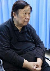 ​朱铁和：七旬绿叶王的娱乐圈回归与温馨家庭生活