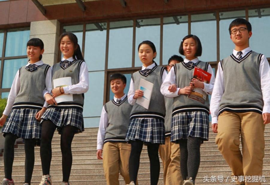 直击13款中国学生校服,你穿过哪一种?又觉得哪一种最好看?