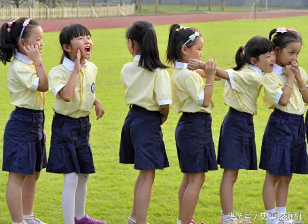 直击13款中国学生校服,你穿过哪一种?又觉得哪一种最好看?