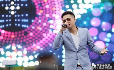 阔别娱乐圈多年的歌手海明威如今卷土重来,名下的私人座驾很低调