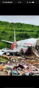 ​东航737坠毁前的乘客绝望与生死一瞬间：万米高空幸存者的传奇故事