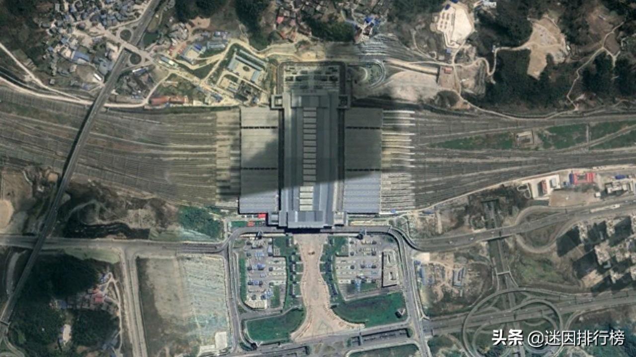 航拍高铁G1525次(武汉-昆明南)各车站,途经长沙、贵阳