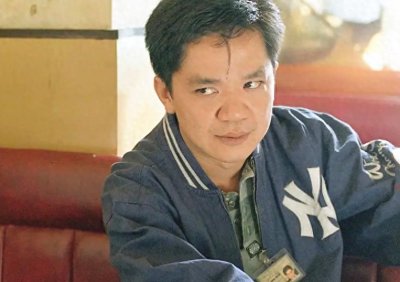 ​香港男星黄光亮分享动态，洗车洗游泳池很土豪，曾跟王祖蓝传关系
