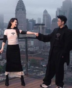 ​揭秘苗苗个人资料及年龄，郑恺真实关系曝光