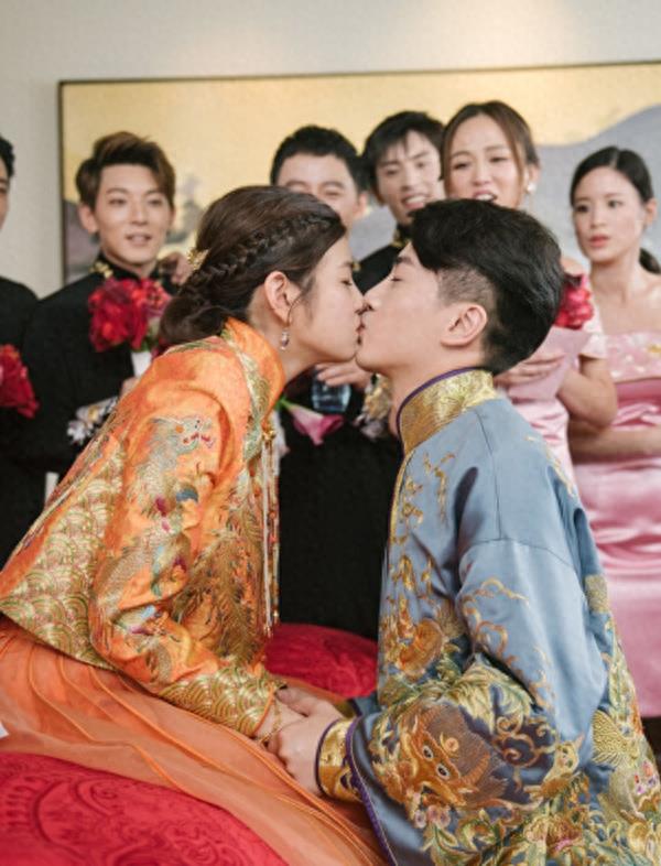 双陈大婚,陈妍希凤袍加身美艳动人