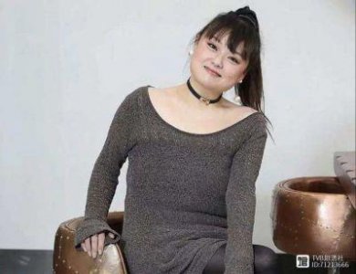 ​香港知名女星离职TVB后陷入工作困境，泳装晒丰腴身材吸睛