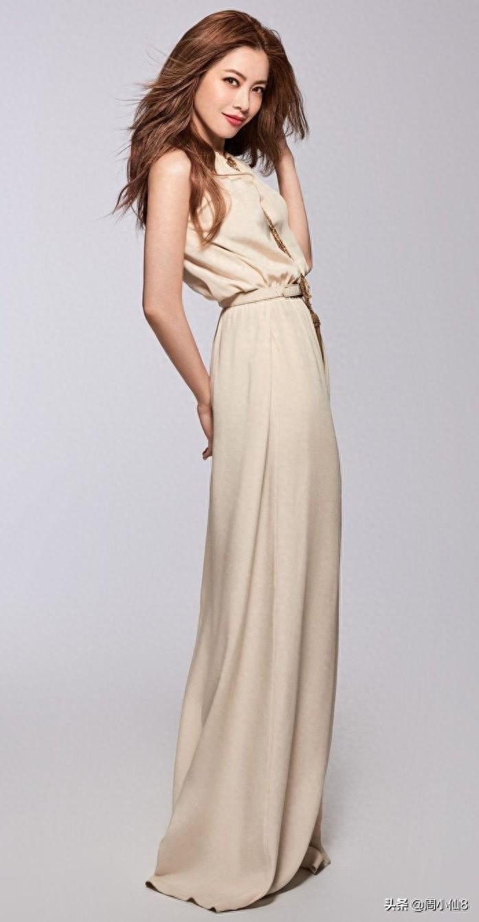 明星徐怀钰，中国台湾歌手和演员，歌声甜美清脆，是台湾实力歌手