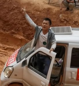 ​突发！越野网红亮子自杀身亡，死前挖了媳妇双眼，疑和其出轨有关