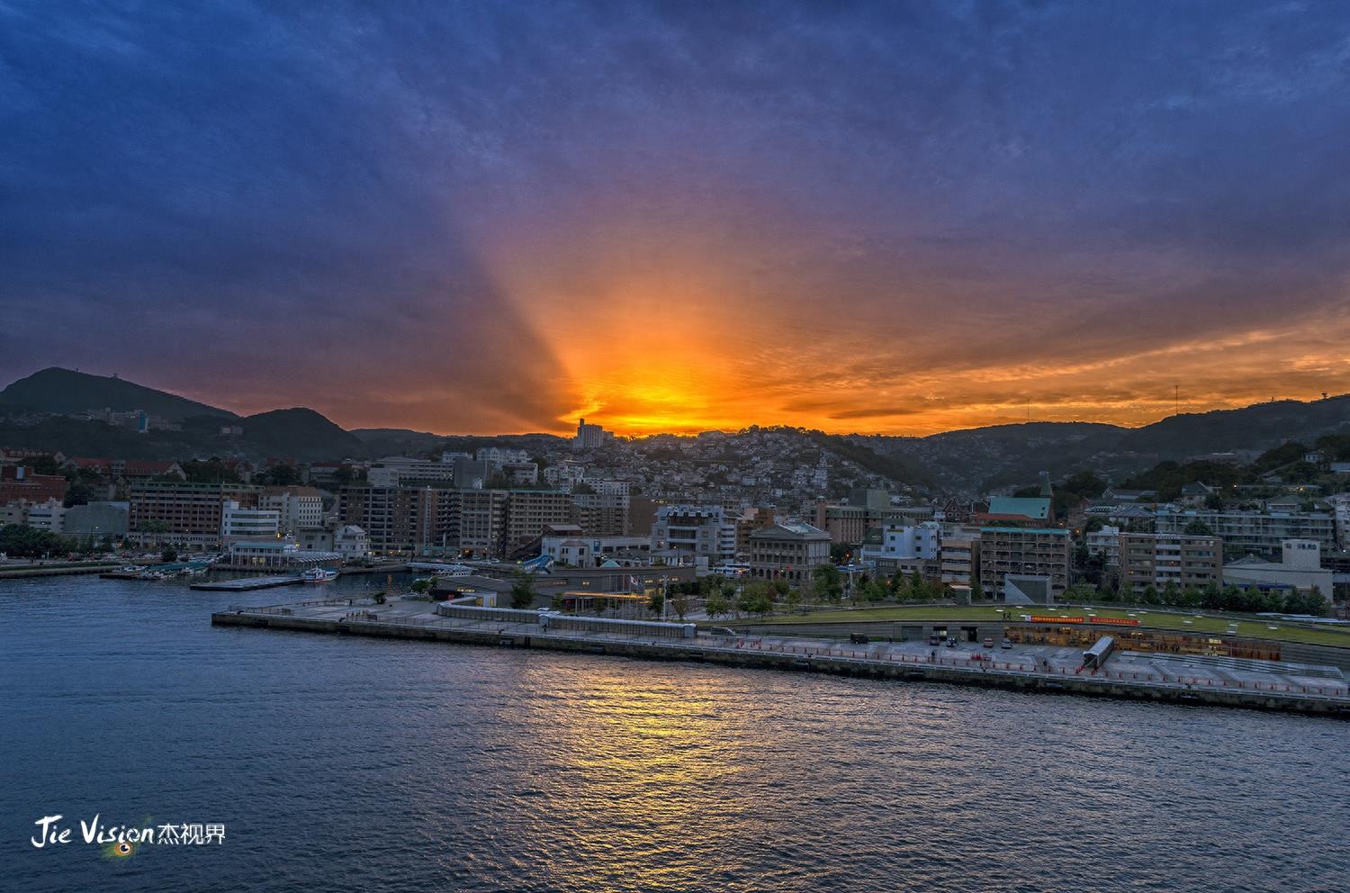 一个“胖子”毁了一座城 不幸的长崎为谁挡了刀?长崎和平公园