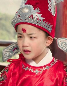 ​钟奕儿 一颗冉冉升起的童星 安徽淮北的网友看好她吗