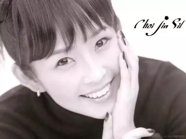 从韩国天后崔真实的家族悲剧,看原生家庭的畸形究竟会带来什么?