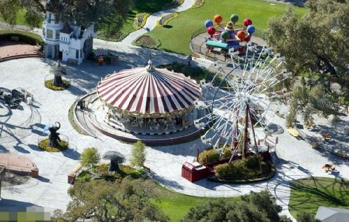 迈克尔杰克逊去世时几十岁（12年前迈克尔杰克逊去世）(25)