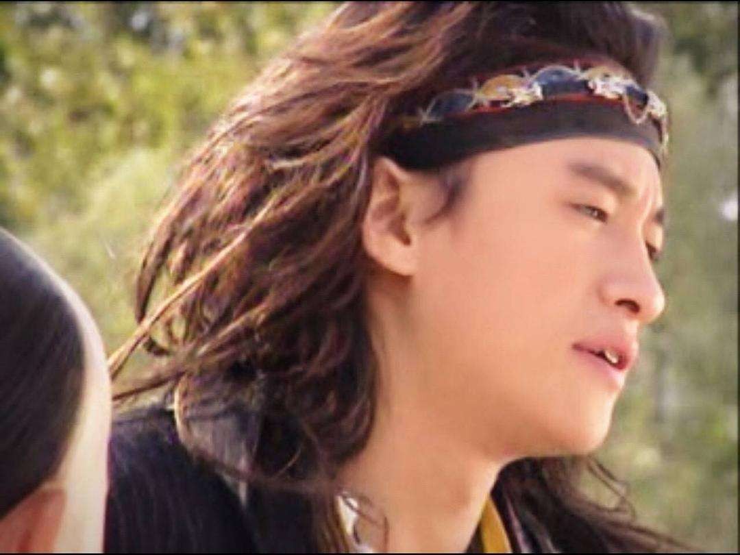 何润东个人资料简介（何润东，娶个普通人当妻子，就是我这一生中最正确的决定）