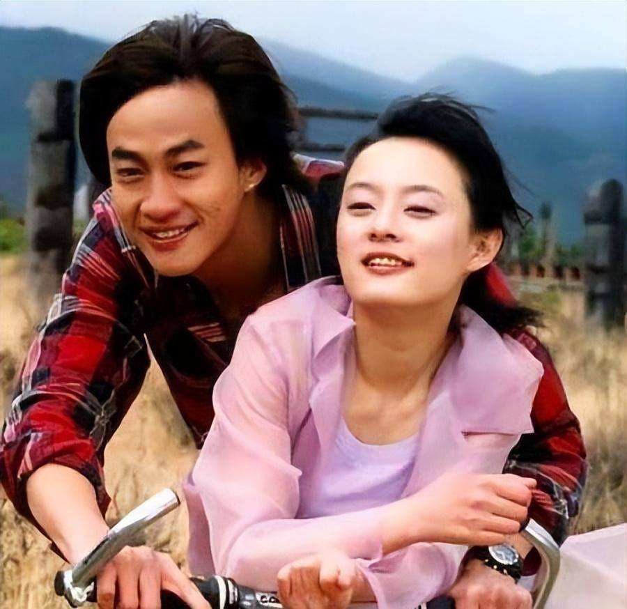 何润东个人资料简介（何润东，娶个普通人当妻子，就是我这一生中最正确的决定）