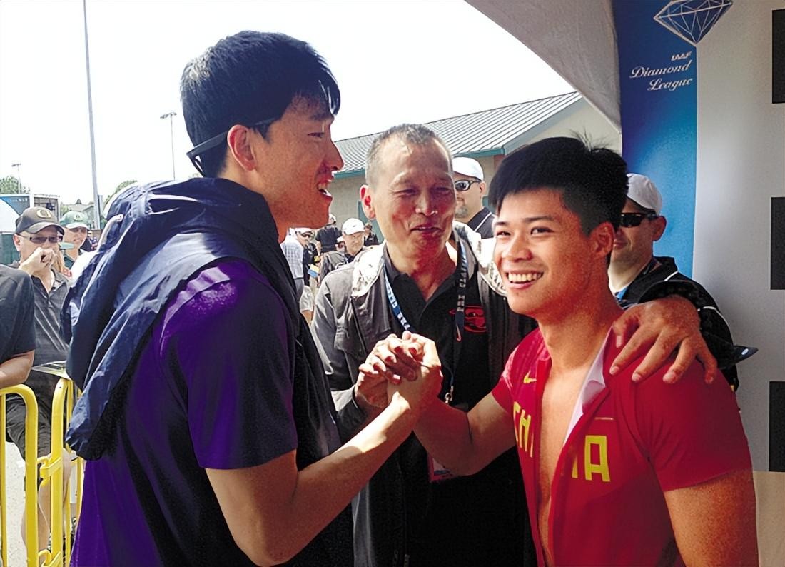 “亚洲飞人”苏炳添个人资料简介：出身广东中山农村，对妻儿有愧疚