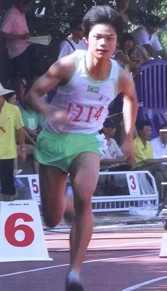 “亚洲飞人”苏炳添个人资料简介：出身广东中山农村，对妻儿有愧疚