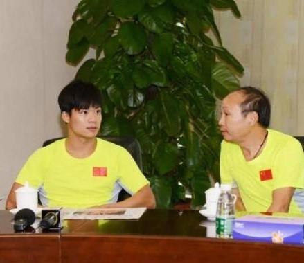 “亚洲飞人”苏炳添个人资料简介：出身广东中山农村，对妻儿有愧疚