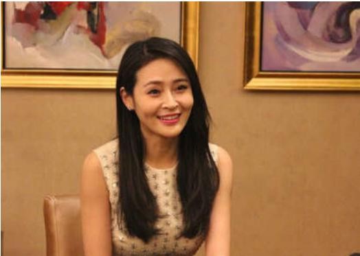 于明加的老公胡俊资料照片,她整过容吗？本文共（963字）