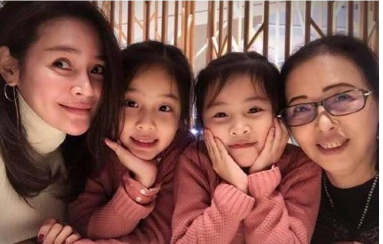 于明加的老公胡俊资料照片,她整过容吗？本文共（963字）