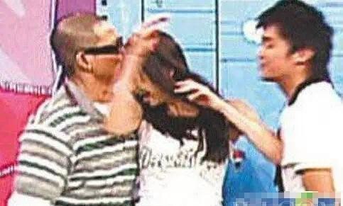 郭富城老婆方媛资料(郭富城娇妻晒健身照)