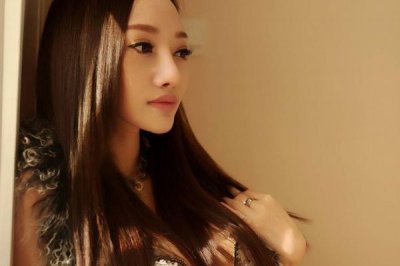 ​林娜冰和李小璐对比照 22秒视频怪不得会让网友误会