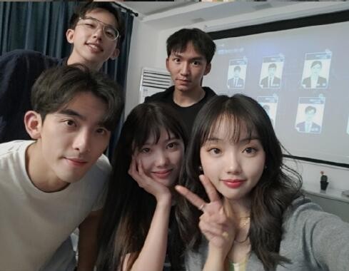 令人心动的offer邓冰莹资料介绍 长相可爱但思维超活跃