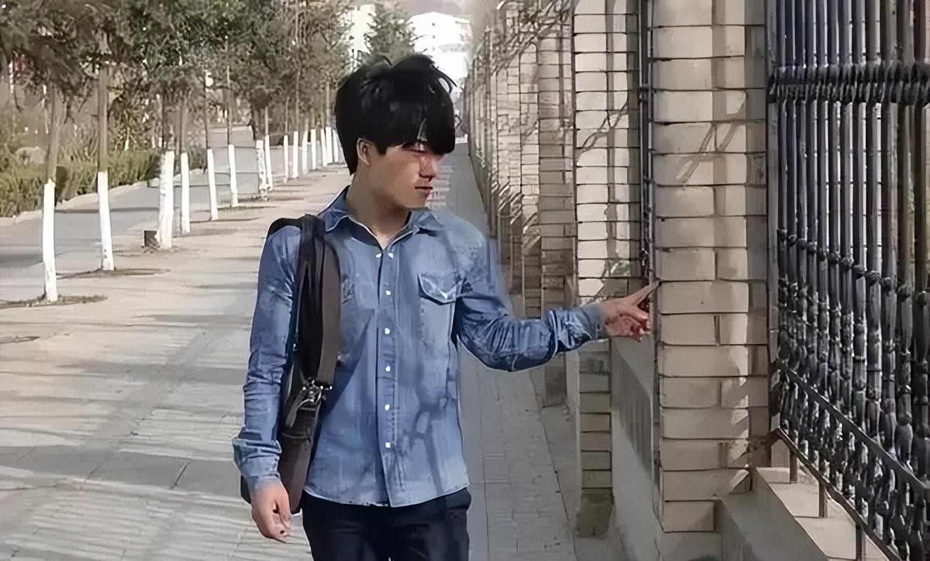 庞博到底是谁 (脱口秀演员庞博资料介绍)