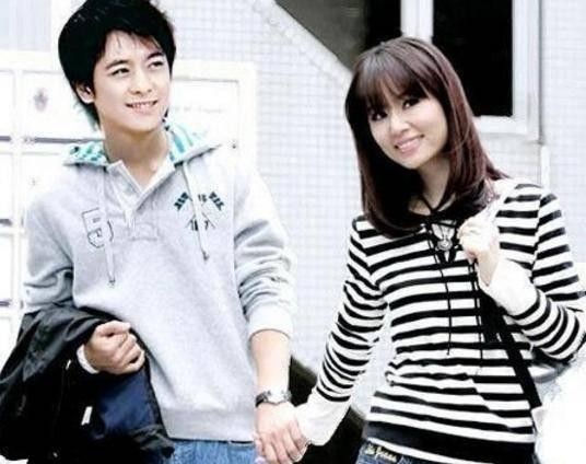 陈若仪吐槽林志颖年龄（嫁给林志颖12年深受老公宠爱）(5)