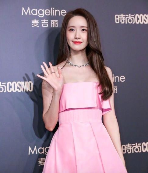 林允和林允儿什么关系（24岁林允同框29岁林允儿）