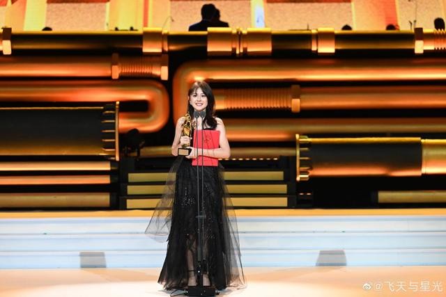 热依扎飞天奖优秀女演员奖（热依扎凭借山海情获得飞天奖优秀女演员奖）(1)