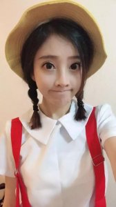 ​冯提莫很甜美（一线网红冯提莫亮相快本）