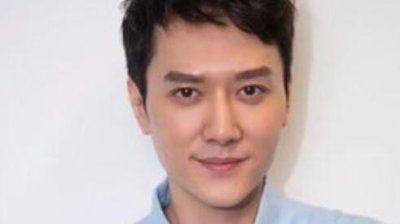 ​冯绍峰家境怎么样家庭背景揭秘 他的前女友都有哪些